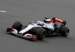 Bilans et Émotions : Analyse de la Première Partie de Saison 2025 de F1