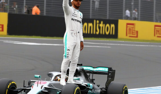 Retraite de la F1, retour chez Mercedes : les deux rumeurs sur Hamilton analysées
