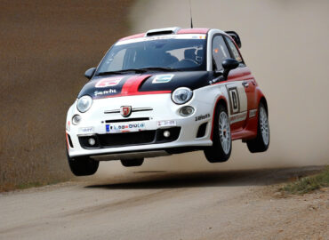 En 2011, Abarth continuera de s’impliquer dans le sport automobile