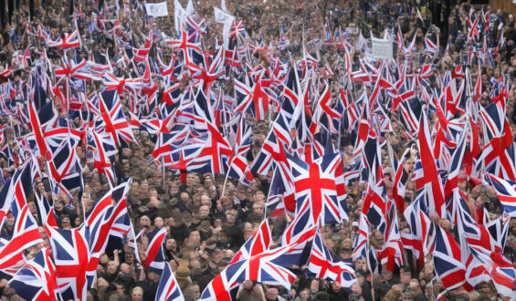 La Signification de la Plus Grande Manifestation d’Extrême Droite Jamais Organisée au Royaume-Uni