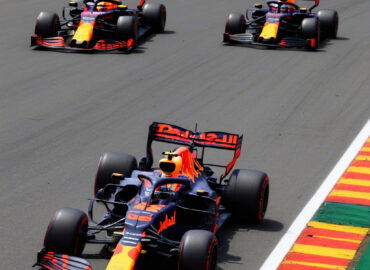 F1 : Verstappen intouchable à Bakou, Norris ne profite pas de l’abandon de Piastri